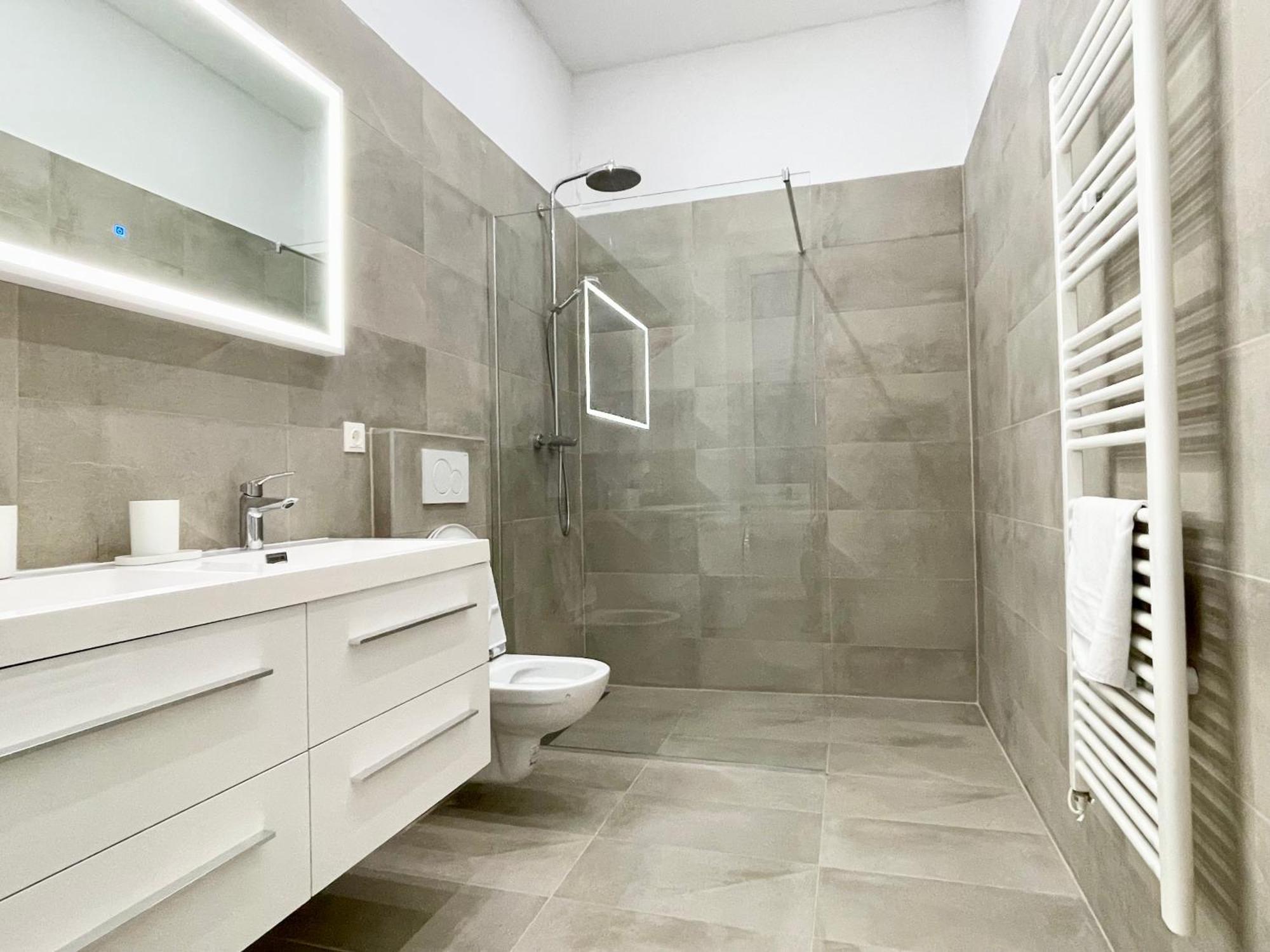 Luxury Apartment At Famous Vienna Kutschkermarkt المظهر الخارجي الصورة