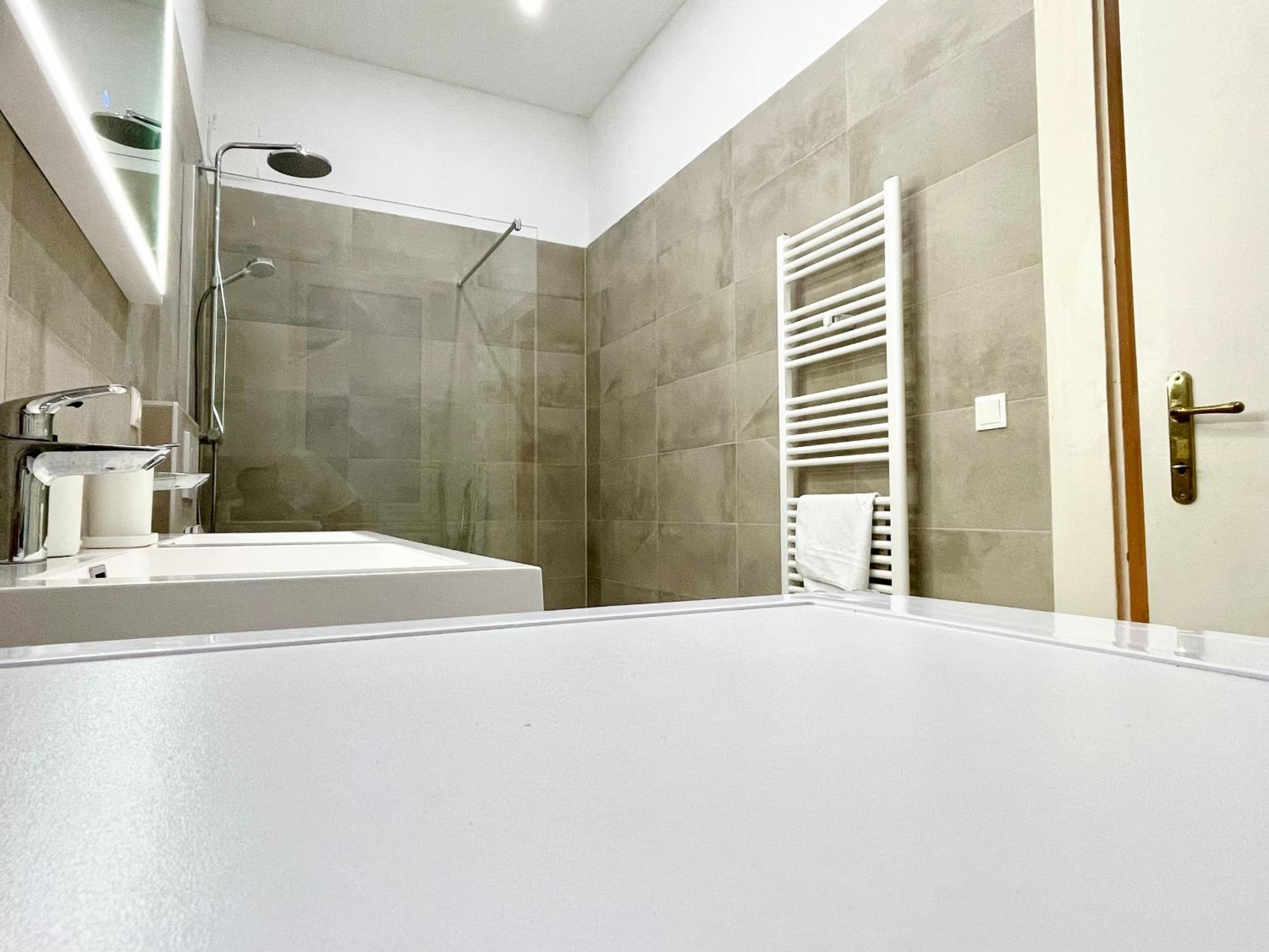 Luxury Apartment At Famous Vienna Kutschkermarkt المظهر الخارجي الصورة